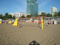 Стойки для пляжного волейбола с механизмом натяжения (с протекторами) - fgospostavki.ru - Санкт-Петербург